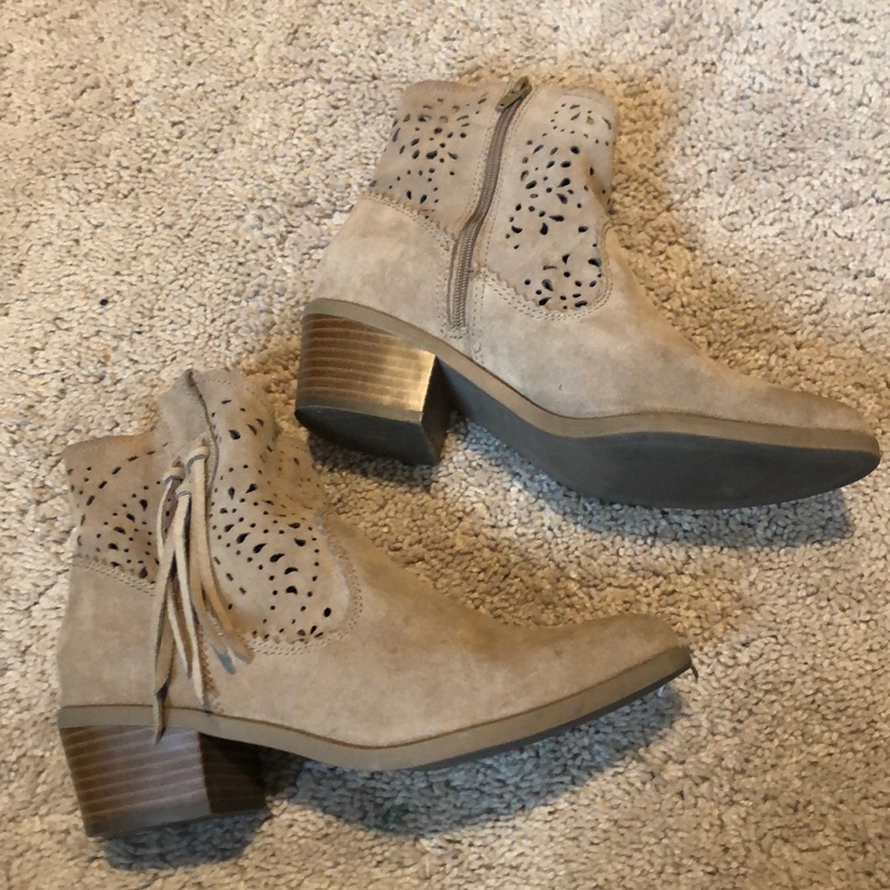 3/$15 American Eagle Booties